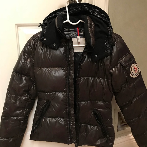 moncler xs size